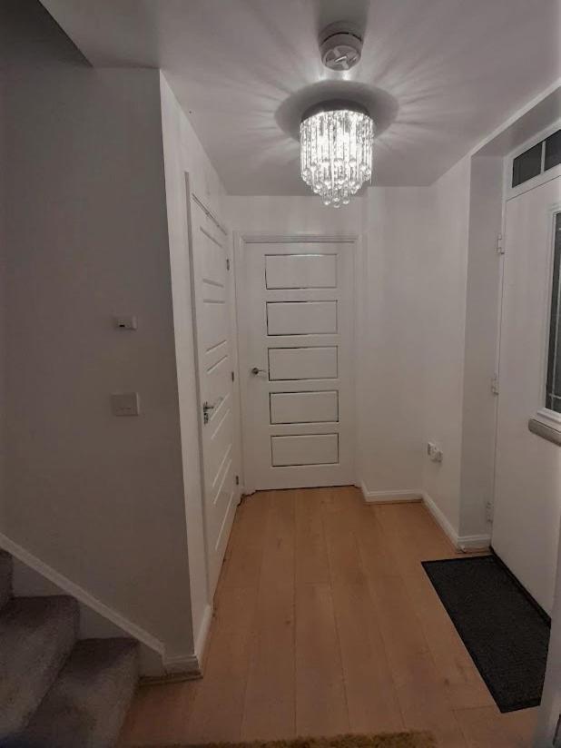 Beautiful 4 Bedroom Treasure Home Hemel Hempstead Extérieur photo